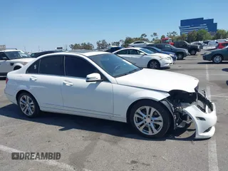 2013 Mercedes-Benz C 300 Sport с VIN WDDGF8AB0DG059869, выставлен на аукционе IAAI как лот 42404048 с пробегом 89 237 миль миль и . История ставок и продаж доступна на DreamBid. Изображение 14.