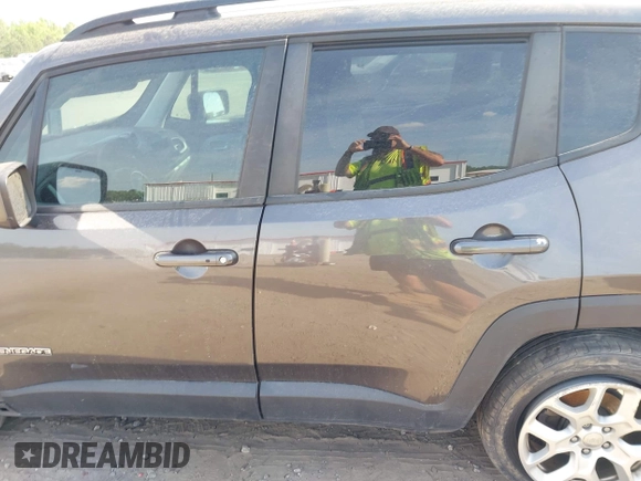 2018 Jeep Renegade Latitude with VIN ZACCJBBB0JPH69808, listed as a IAAI auction lot 42146368 with 191,051 mi miles and . Bid and sale history available at DreamBid. Image 14.