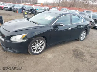 2010 Nissan Maxima 3.5 S with VIN 1N4AA5AP0AC824404, listed as a IAAI auction lot 41848364 with 192,490 mi miles. Bid and sale history available at carsss.com. Image 2.