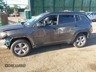 2018 Jeep Compass Latitude z VIN 3C4NJDBB7JT400246, wystawiony jako IAAI lot #42515966 z przebiegiem 39 094 mil mil oraz . Historia ofert i sprzedaży dostępna na DreamBid. Obrazek 14.