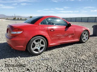 2005 Mercedes-Benz SLK 230/320 with VIN WDBWK56FX5F059587, listed as a Copart auction lot 52400565 with 69,791 mi miles and Salvage title. Bid and sale history available at DreamBid. Image 3.