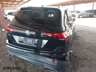 2021 Volkswagen Tiguan S with VIN 3VV1B7AX2MM055220, listed as a IAAI auction lot 41970381 with 30,433 mi miles. Bid and sale history available at carsss.com. Image 16.