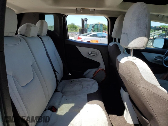 2016 Jeep Renegade Latitude with VIN ZACCJABW7GPD39019, listed as a Copart auction lot 71402474 with 136,390 mi miles and Non Repairable. Bid and sale history available at DreamBid. Image 12.