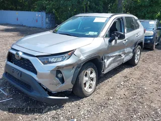 2021 Toyota RAV4 XLE с VIN 2T3P1RFV2MC177476, выставлен на аукционе IAAI как лот 42603949 с пробегом 39 457 миль миль и . История ставок и продаж доступна на DreamBid. Изображение 6.