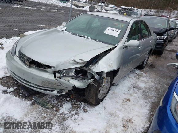 2004 Toyota Camry LE with VIN 4T1BF32K64U588682, listed as a IAAI auction lot 41520570 with 112,646 mi miles. Bid and sale history available at carsss.com. Image 2.