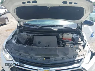 2020 Chevrolet Traverse LS z VIN 1GNERFKW8LJ262886, wystawiony jako IAAI lot #42124771 z przebiegiem 22 357 mil mil oraz . Historia ofert i sprzedaży dostępna na DreamBid. Obrazek 10.