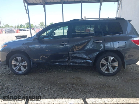 2013 Toyota Highlander Limited with VIN 5TDDK3EH2DS272953, listed as a IAAI auction lot 42582802 with 144,482 mi miles and . Bid and sale history available at DreamBid. Image 14.