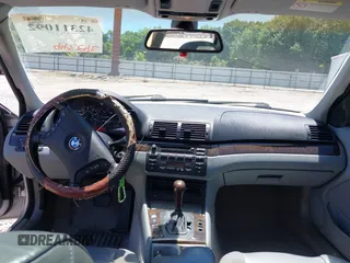 2003 BMW 3 Series 325i z VIN WBAEV334X3KL87573, wystawiony jako IAAI lot #42311092 z przebiegiem 262 326 mil mil oraz . Historia ofert i sprzedaży dostępna na DreamBid. Obrazek 14.