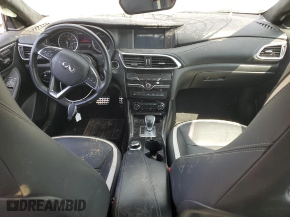 2017 Infiniti QX30 Sport with VIN SJKCH5CP8HA032077, listed as a Copart auction lot 68787934 with 39,072 mi miles and Salvage title. Bid and sale history available at DreamBid. Image 8.