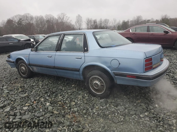 1991 Oldsmobile Cutlass z VIN 1G3AL54N3M6343029, wystawiony jako Copart lot #43965995 z przebiegiem 198 977 mil mil oraz Szkody całkowita. Historia ofert i sprzedaży dostępna na DreamBid. Obrazek 2.