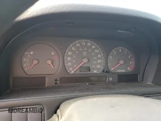 1999 Volvo S70 z VIN YV1LS55A7X2611349, wystawiony jako Copart lot #76352294 z przebiegiem Nie podano mil oraz Szkody całkowita. Historia ofert i sprzedaży dostępna na DreamBid. Obrazek 9.