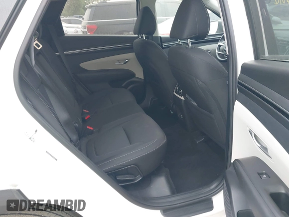 2024 Hyundai Tucson SEL with VIN 5NMJBCDE0RH308868, listed as a IAAI auction lot 42016711 with 39,536 mi miles. Bid and sale history available at carsss.com. Image 8.