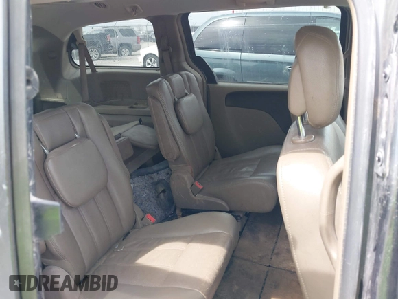 2012 Chrysler Town & Country Touring z VIN 2C4RC1BG8CR189120, wystawiony jako IAAI lot #42014671 z przebiegiem 204 734 mil mil oraz . Historia ofert i sprzedaży dostępna na DreamBid. Obrazek 8.