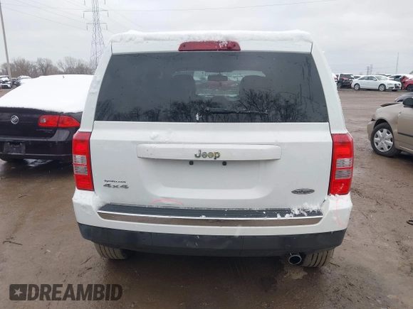 2016 Jeep Patriot High Altitude with VIN 1C4NJRFB4GD639081, listed as a IAAI auction lot 40924588 with 123,668 mi miles and . Bid and sale history available at carsss.com. Image 16.