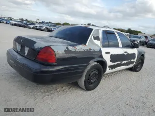 2005 Ford Police Interceptor with VIN 2FAFP71W35X128684, listed as a Copart auction lot 54002165 with 144,766 mi miles and Clean Title. Bid and sale history available at carsss.com. Image 3.