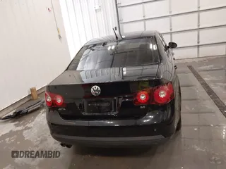 2010 Volkswagen Jetta Limited Edition с VIN 3VWAX7AJ0AM074675, выставлен на аукционе IAAI как лот 41962596 с пробегом 101 465 миль миль и . История ставок и продаж доступна на DreamBid. Изображение 17.