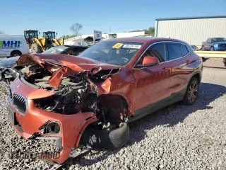 2018 BMW X2 xDrive28i z VIN WBXYJ5C30JEF75258, wystawiony jako Copart lot #49726744 z przebiegiem Nie podano mil oraz Szkoda całkowita • Salvage title. Historia ofert i sprzedaży dostępna na DreamBid. Obrazek 1.
