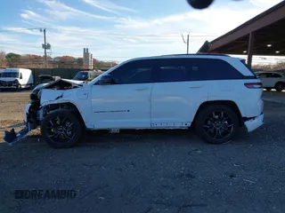 2024 Jeep Grand Cherokee with VIN 1C4RJYB63R8510782, listed as a IAAI auction lot 40878374 with 2,396 mi miles and . Bid and sale history available at DreamBid. Image 15.