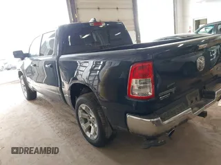 2019 Ram 1500 Big Horn z VIN 1C6SRFFT5KN762580, wystawiony jako IAAI lot #41858654 z przebiegiem 57 801 mil mil oraz . Historia ofert i sprzedaży dostępna na DreamBid. Obrazek 3.