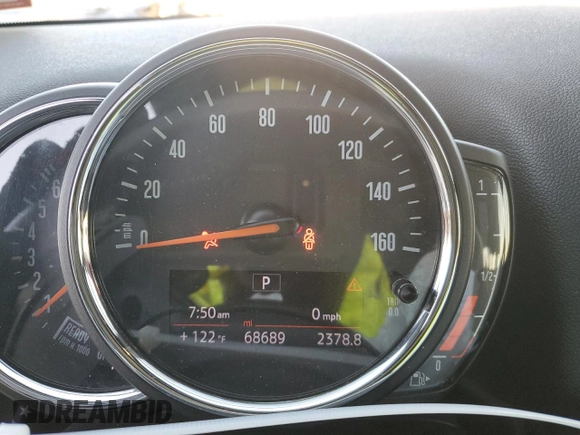 2019 MINI Countryman Cooper S with VIN WMZYT5C55K3G92128, listed as a Copart auction lot 88427445 with 68,689 mi miles and Salvage Title. Bid and sale history available at carsss.com. Image 9.