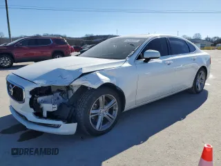 2018 Volvo S90 Momentum with VIN LVY982AK5JP019768, listed as a Copart auction lot 42104975 with 85,439 mi miles and Salvage Title. Bid and sale history available at carsss.com. Image 1.