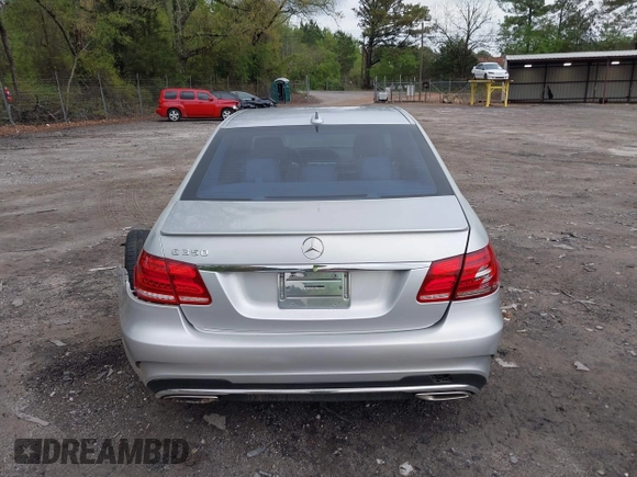 2014 Mercedes-Benz E 350 Sport with VIN WDDHF5KB2EA812825, listed as a IAAI auction lot 41976973 with 121,000 mi miles and . Bid and sale history available at DreamBid. Image 16.