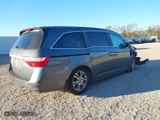 2013 Honda Odyssey EX-L with VIN 5FNRL5H67DB006888, listed as a IAAI auction lot 41246765 with 182,019 mi miles. Bid and sale history available at carsss.com. Image 4.