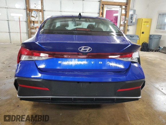 2024 Hyundai Elantra SEL z VIN KMHLM4DG7RU821582, wystawiony jako Copart lot #60502485 z przebiegiem 27 736 mil mil oraz Nie do naprawy • Non repairable. Historia ofert i sprzedaży dostępna na DreamBid. Obrazek 6.