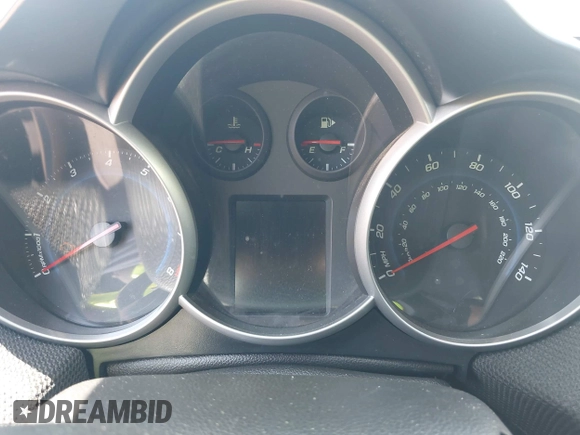 2014 Chevrolet Cruze 1LT with VIN 1G1PC5SB3E7187386, listed as a IAAI auction lot 42570385 with Not provided miles and . Bid and sale history available at DreamBid. Image 7.