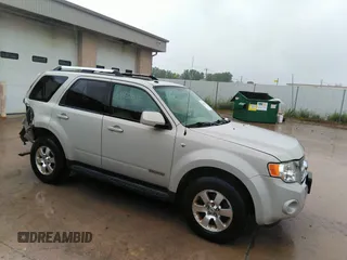 2008 Ford Escape Limited with VIN 1FMCU94108KB33832, listed as a IAAI auction lot 36684133 with 199,192 mi miles. Bid and sale history available at carsss.com. Image 1.