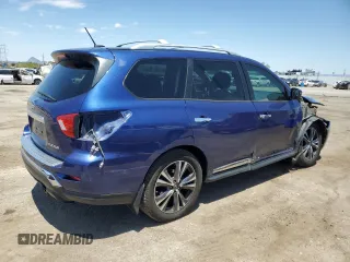 2017 Nissan Pathfinder Platinum with VIN 5N1DR2MNXHC613306, listed as a Copart auction lot 62641485 with 161,737 mi miles and Salvage title. Bid and sale history available at DreamBid. Image 3.
