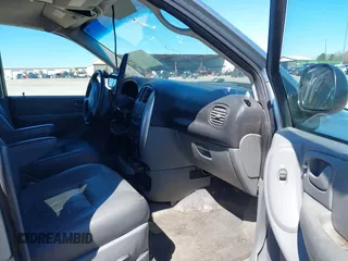 2005 Chrysler Town & Country Touring with VIN 2C4GP54L05R284612, listed as a IAAI auction lot 41839207 with 162,175 mi miles and . Bid and sale history available at DreamBid. Image 5.