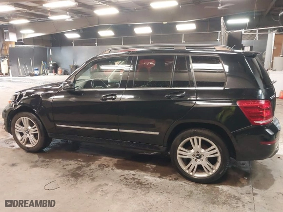 2015 Mercedes-Benz GLK-Class GLK 350 with VIN WDCGG8JB5FG381105, listed as a IAAI auction lot 41810355 with 117,320 mi miles. Bid and sale history available at carsss.com. Image 14.