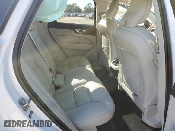 2020 Volvo XC60 Inscription with VIN YV4102RL4L1512319, listed as a Copart auction lot 48719605 with 37,302 mi miles and Salvage title. Bid and sale history available at DreamBid. Image 10.