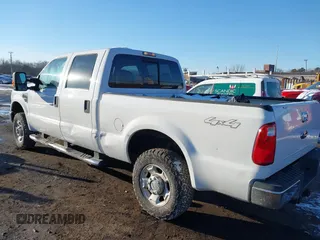 2010 Ford Super Duty F-250 SRW XL with VIN 1FTSW2B51AEA18636, listed as a IAAI auction lot 41401961 with 212,781 mi miles. Bid and sale history available at carsss.com. Image 17.