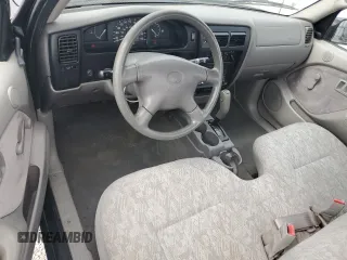 2001 Toyota Tacoma z VIN 5TENL42N71Z828156, wystawiony jako Copart lot #58504845 z przebiegiem 170 881 mil mil oraz Nie do naprawy • Non repairable. Historia ofert i sprzedaży dostępna na DreamBid. Obrazek 8.