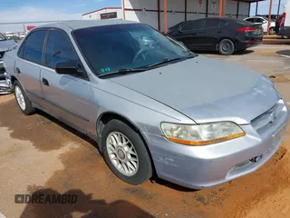 1998 Honda Accord DX z VIN 1HGCF8649WA109372, wystawiony jako IAAI lot #41776169 z przebiegiem 281 682 mil mil oraz . Historia ofert i sprzedaży dostępna na DreamBid. Obrazek 1.