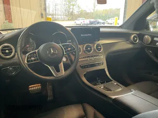 2021 Mercedes-Benz GLC 300 z VIN W1N0G8EB1MV300510, wystawiony jako IAAI lot #41970630 z przebiegiem 40 722 mil mil oraz . Historia ofert i sprzedaży dostępna na DreamBid. Obrazek 19.