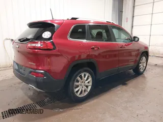 2017 Jeep Cherokee Limited z VIN 1C4PJMDS7HW660446, wystawiony jako IAAI lot #41647055 z przebiegiem 97 464 mil mil oraz . Historia ofert i sprzedaży dostępna na DreamBid. Obrazek 4.