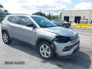 2024 Jeep Compass Latitude with VIN 3C4NJDBNXRT598763, listed as a IAAI auction lot 42200251 with 33,933 mi miles. Bid and sale history available at carsss.com. Image 1.