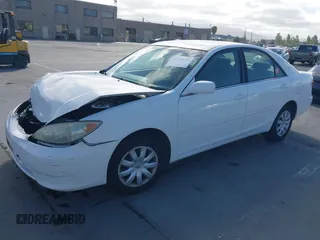 2006 Toyota Camry STD z VIN 4T1BE32KX6U671991, wystawiony jako IAAI lot #42348331 z przebiegiem 178 130 mil mil oraz . Historia ofert i sprzedaży dostępna na DreamBid. Obrazek 2.