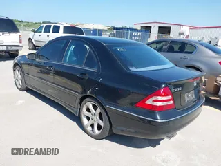 2007 Mercedes-Benz C 230 Sport с VIN WDBRF52H17F929030, выставлен на аукционе IAAI как лот 42445223 с пробегом Не указан миль и . История ставок и продаж доступна на DreamBid. Изображение 3.