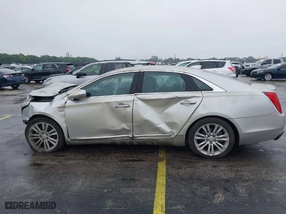 2019 Cadillac XTS Luxury with VIN 2G61M5S30K9116095, listed as a IAAI auction lot 41352885 with 2,687 mi miles. Bid and sale history available at carsss.com. Image 14.