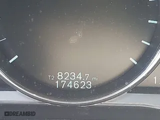 2015 Volvo XC60 T6 with VIN YV4902RK5F2762130, listed as a IAAI auction lot 42080997 with 174,623 mi miles. Bid and sale history available at carsss.com. Image 15.