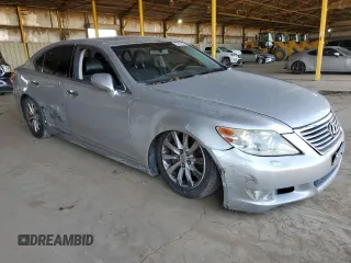 2012 Lexus LS 460 z VIN JTHCL5EF0C5014758, wystawiony jako Copart lot #55620645 z przebiegiem 154 717 mil mil oraz Czysty tytuł • Clean title. Historia ofert i sprzedaży dostępna na DreamBid. Obrazek 4.