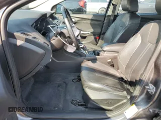 2013 Ford Focus SE with VIN 1FADP3F28DL333256, listed as a Copart auction lot 60438255 with 102,226 mi miles and Clean title. Bid and sale history available at DreamBid. Image 7.