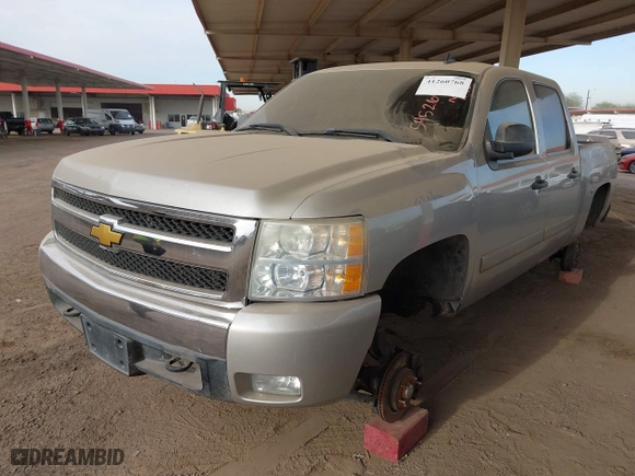 2007 Chevrolet Silverado 1500 LT w/1LT with VIN 3GCEK13367G545265, listed as a IAAI auction lot 41260768 with 162,356 mi miles. Bid and sale history available at carsss.com. Image 17.