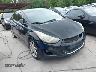 2013 Hyundai Elantra GLS z VIN 5NPDH4AE2DH401019, wystawiony jako IAAI lot #42417143 z przebiegiem 165 037 mil mil oraz . Historia ofert i sprzedaży dostępna na DreamBid. Obrazek 1.