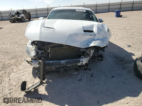 2021 Ford Mustang GT z VIN 1FA6P8CF2M5117291, wystawiony jako Copart lot #46327595 z przebiegiem Nie podano mil oraz Szkody całkowita. Historia ofert i sprzedaży dostępna na DreamBid. Obrazek 5.