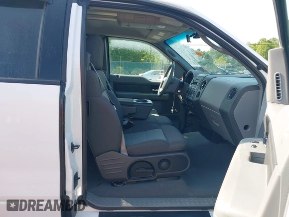 2004 Ford F-150 XLT with VIN 1FTPX14584NC29167, listed as a IAAI auction lot 42389085 with 88,252 mi miles and . Bid and sale history available at DreamBid. Image 5.